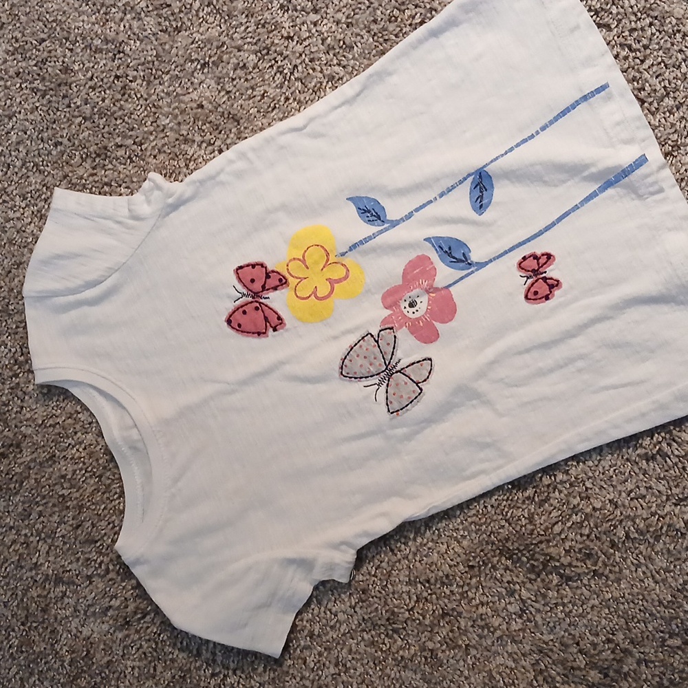 Girls Tshirt Jumping Beans Size 5